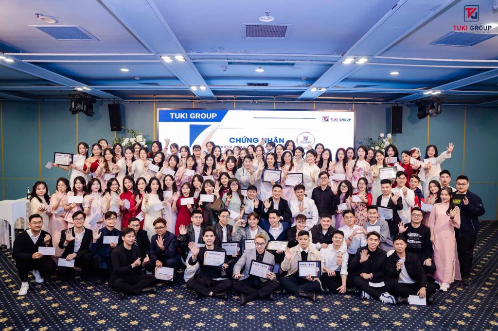 dich vu giai phap kinh doanh thuong mai dien tu shopee tuki group