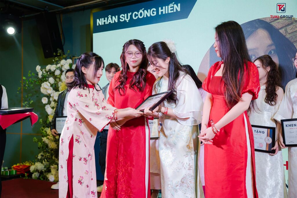 dich vu giai phap kinh doanh thuong mai dien tu shopee tuki group 0018 STU2283