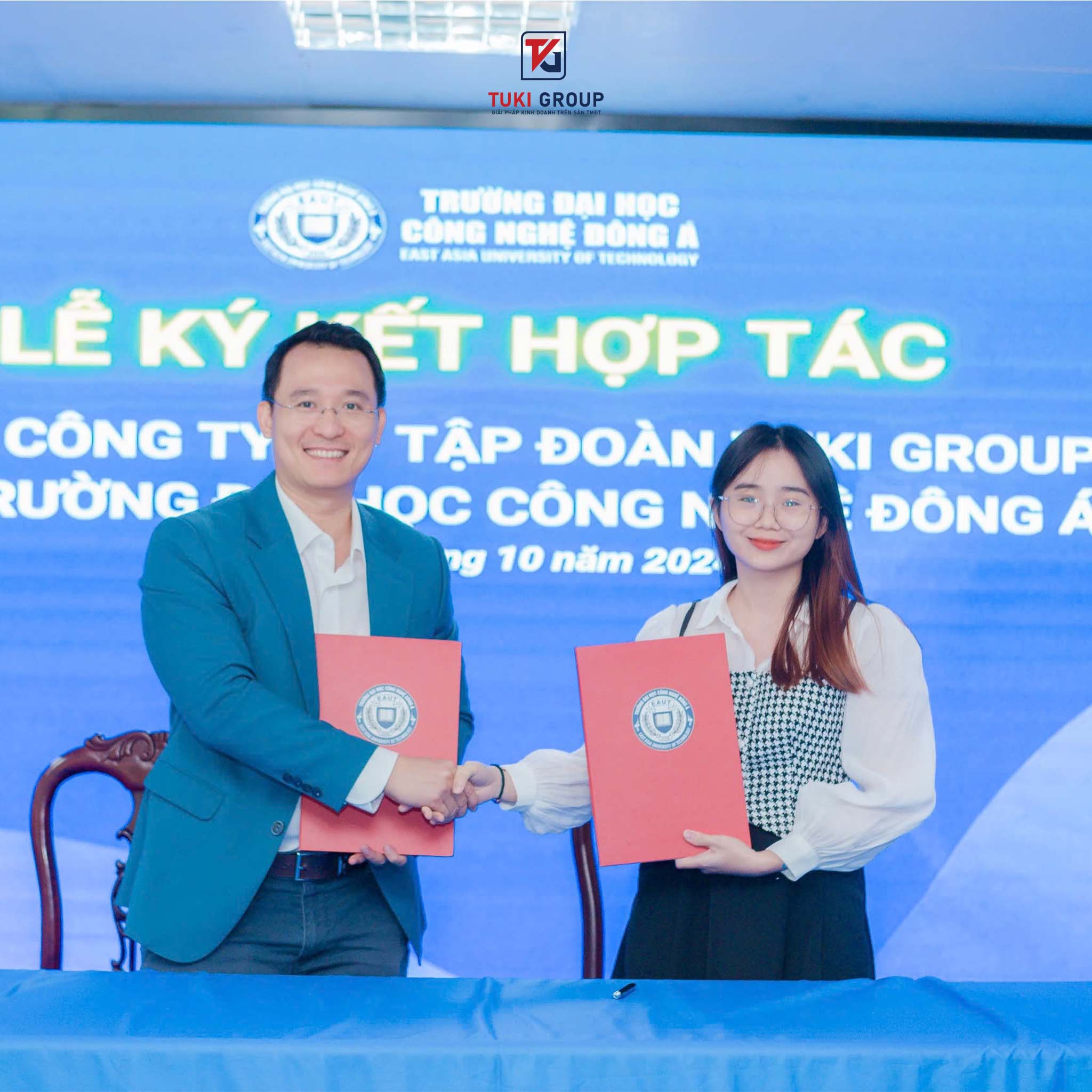 Lễ kí kết hợp tác cùng trường đại học Đông Á 1