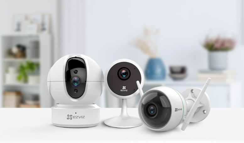SWIFT TRACK VÀ HỆ THỐNG CAMERA GIÁM SÁT TRUYỀN THỐNG – GIẢI PHÁP NÀO TỐI ƯU CHO QUẢN LÝ ĐÓNG GÓI?