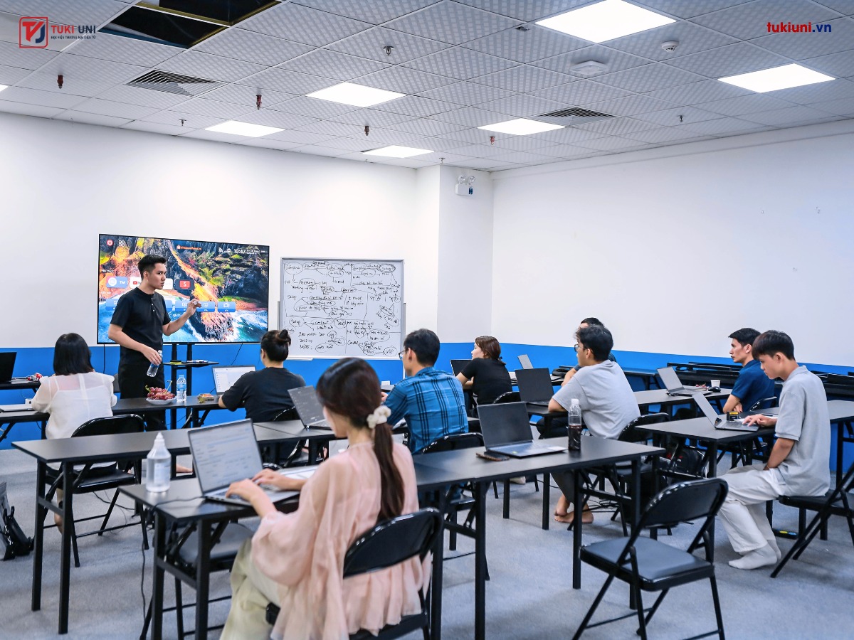 Hoạt động lớp học Shopee chuyên sâu 1