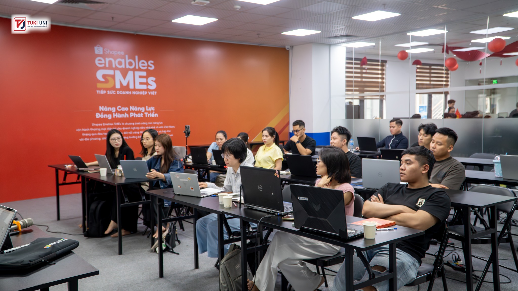 Hoạt động lớp học Shopee chuyên sâu 6
