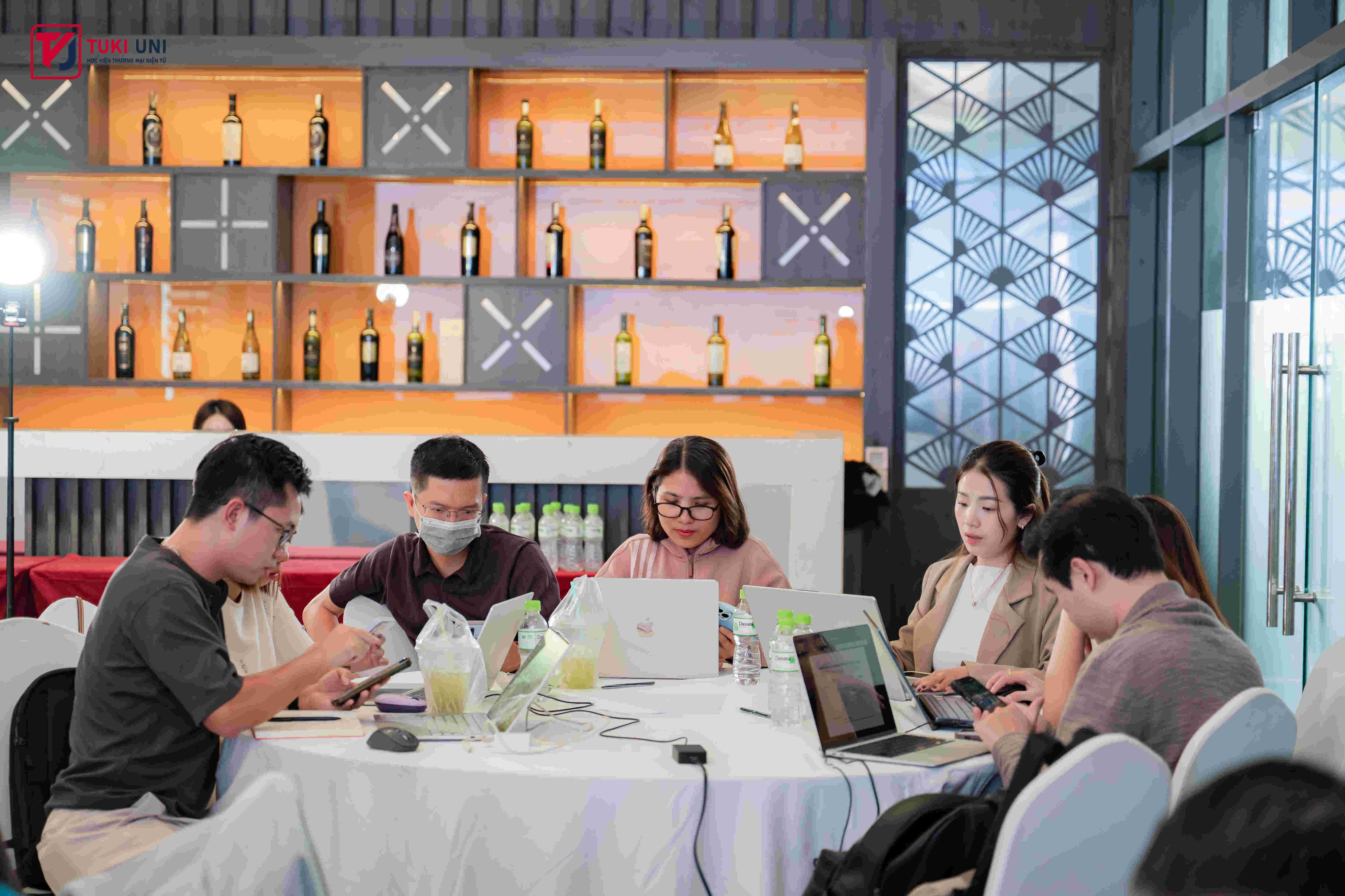 Hình ảnh lớp học TikTok Shop Business Master 2026 6