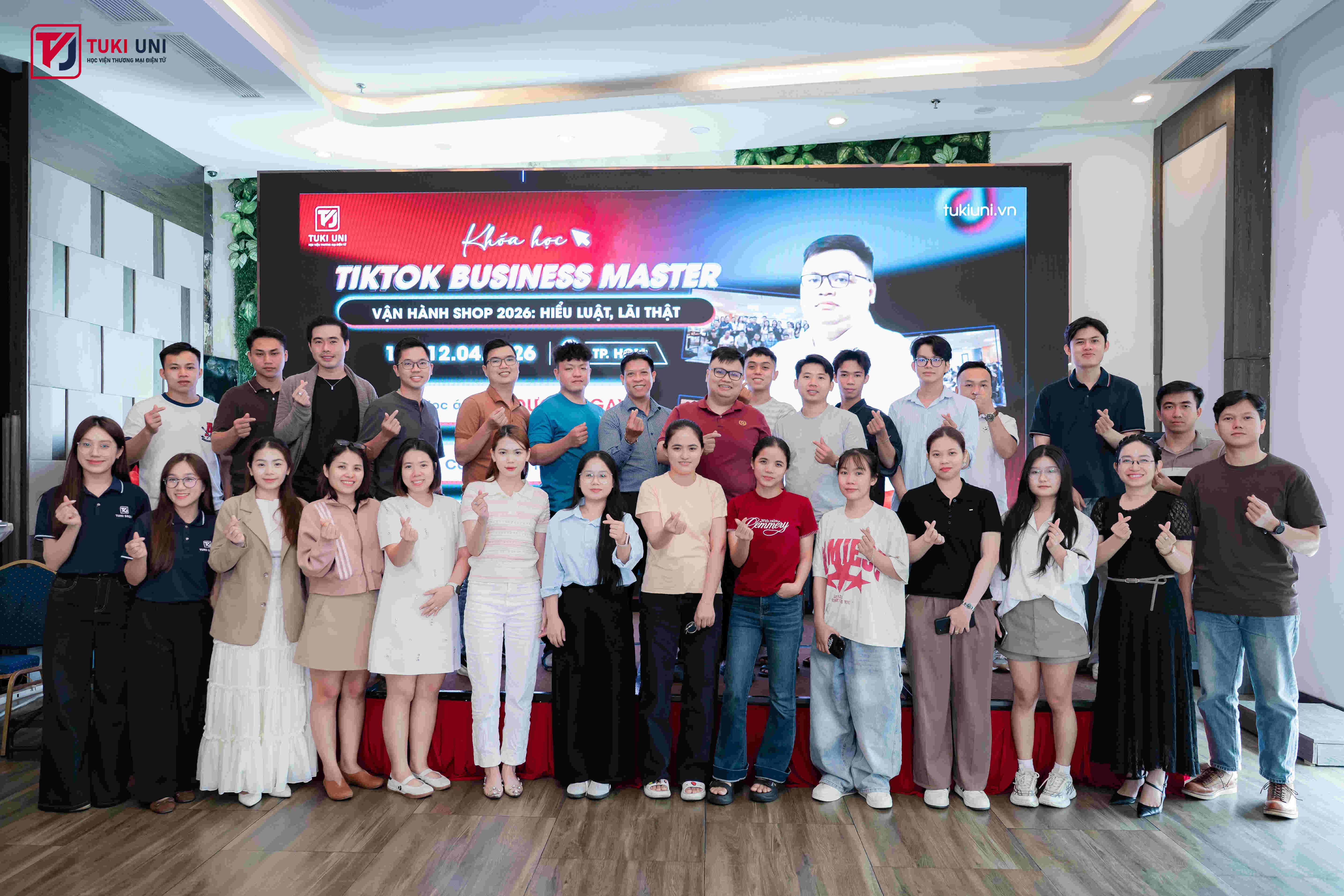 Hình ảnh lớp học TikTok Shop Business Master 2026 8