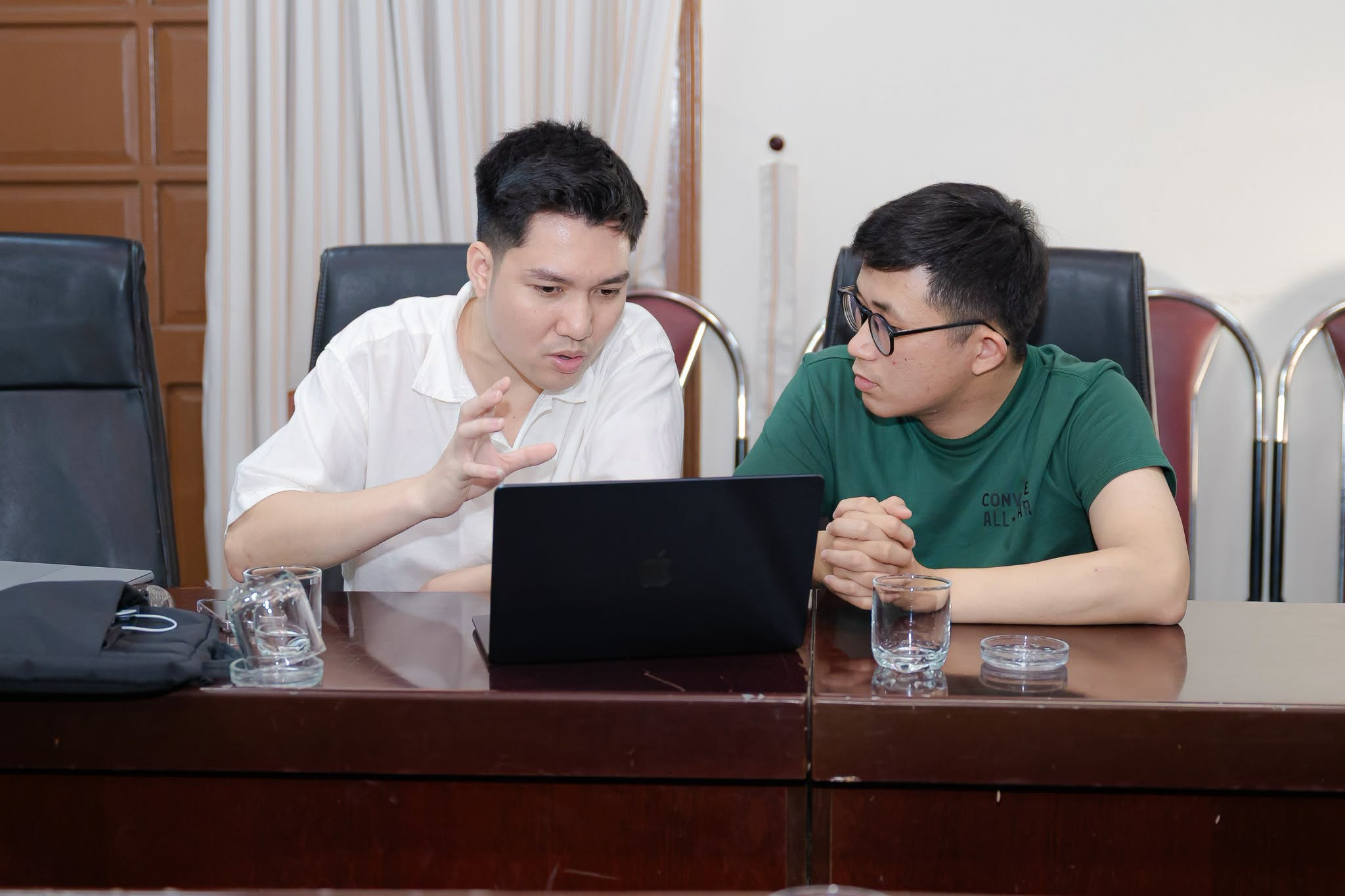 Mr. Lê Hòa Tuyên đồng hành cùng học viên