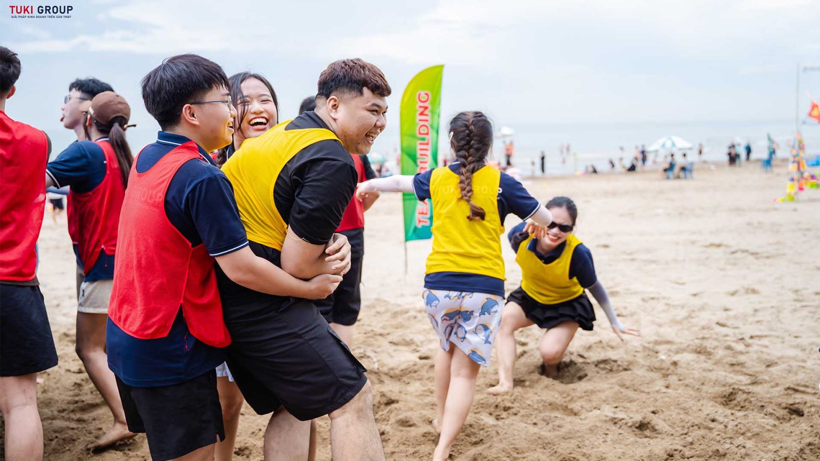 TUKI CAREER 18 tukigroup-vn-122